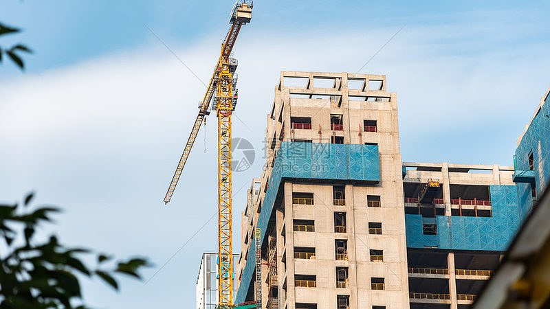 钢结构厂房安装多少钱一平？揭秘成本构成与影响因素